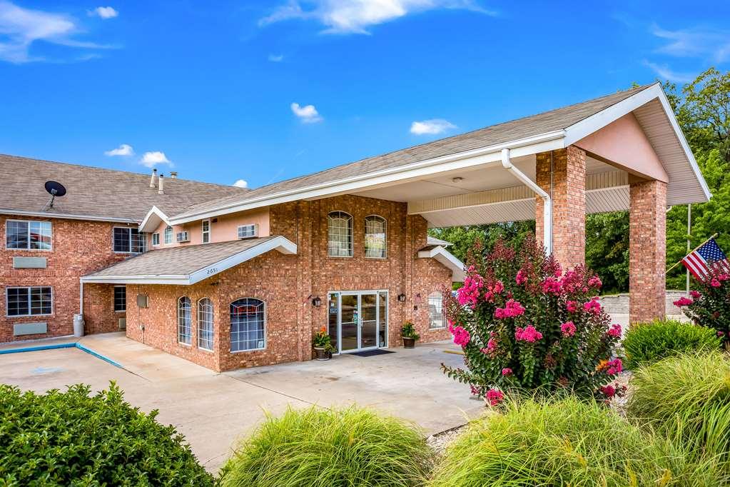 Rodeway Inn Branson, Brick House Екстериор снимка
