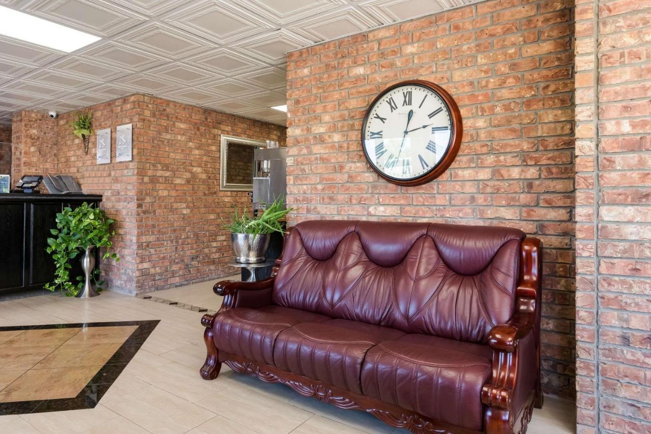 Rodeway Inn Branson, Brick House Екстериор снимка