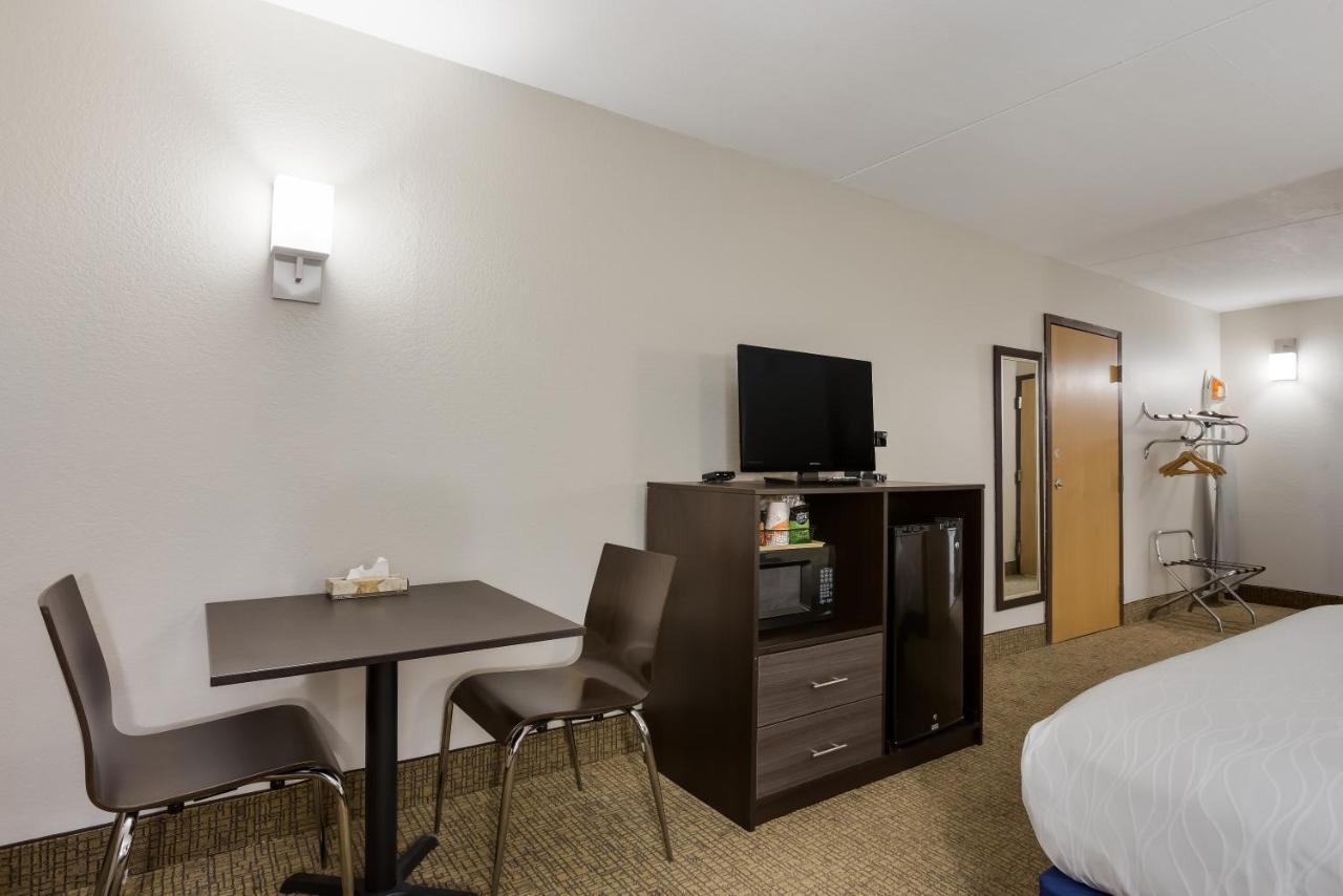 Rodeway Inn Branson, Brick House Екстериор снимка