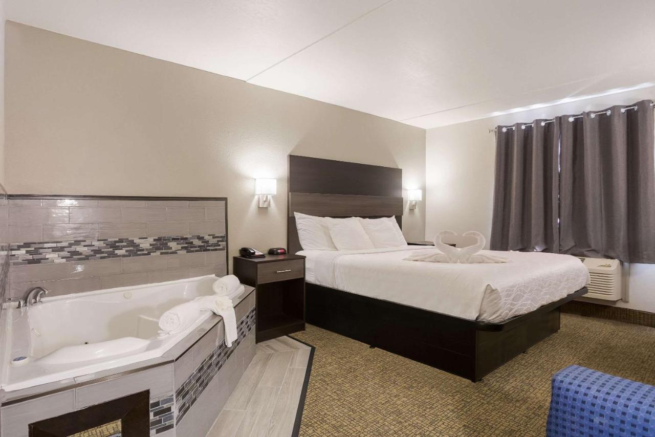 Rodeway Inn Branson, Brick House Екстериор снимка
