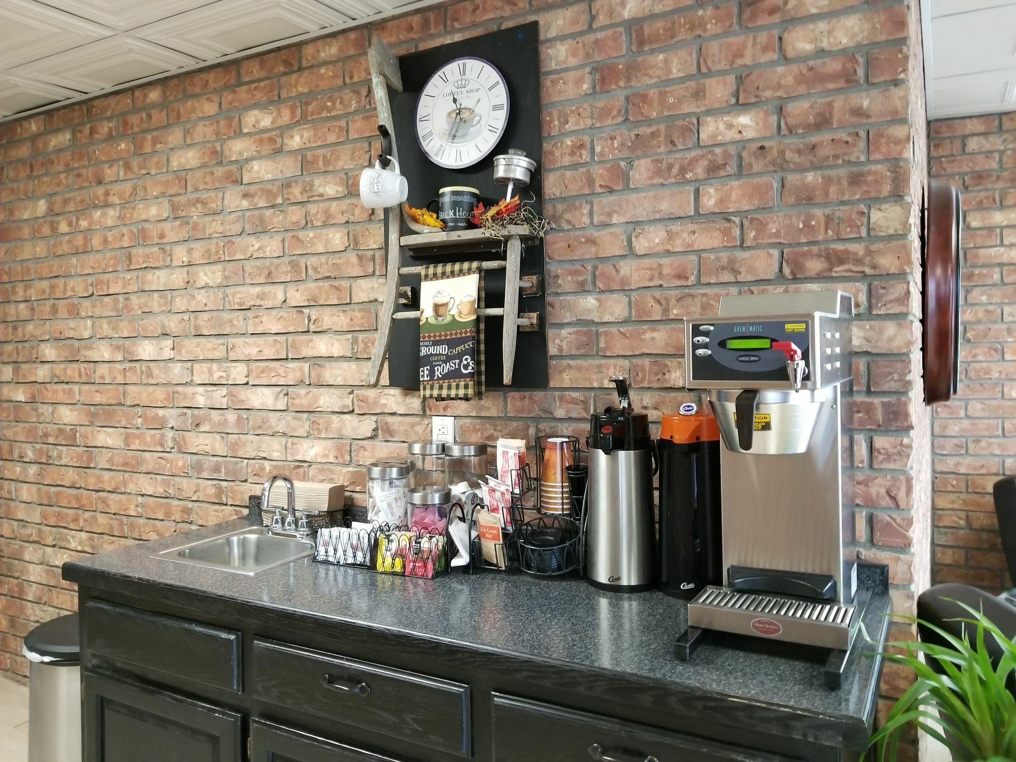 Rodeway Inn Branson, Brick House Екстериор снимка