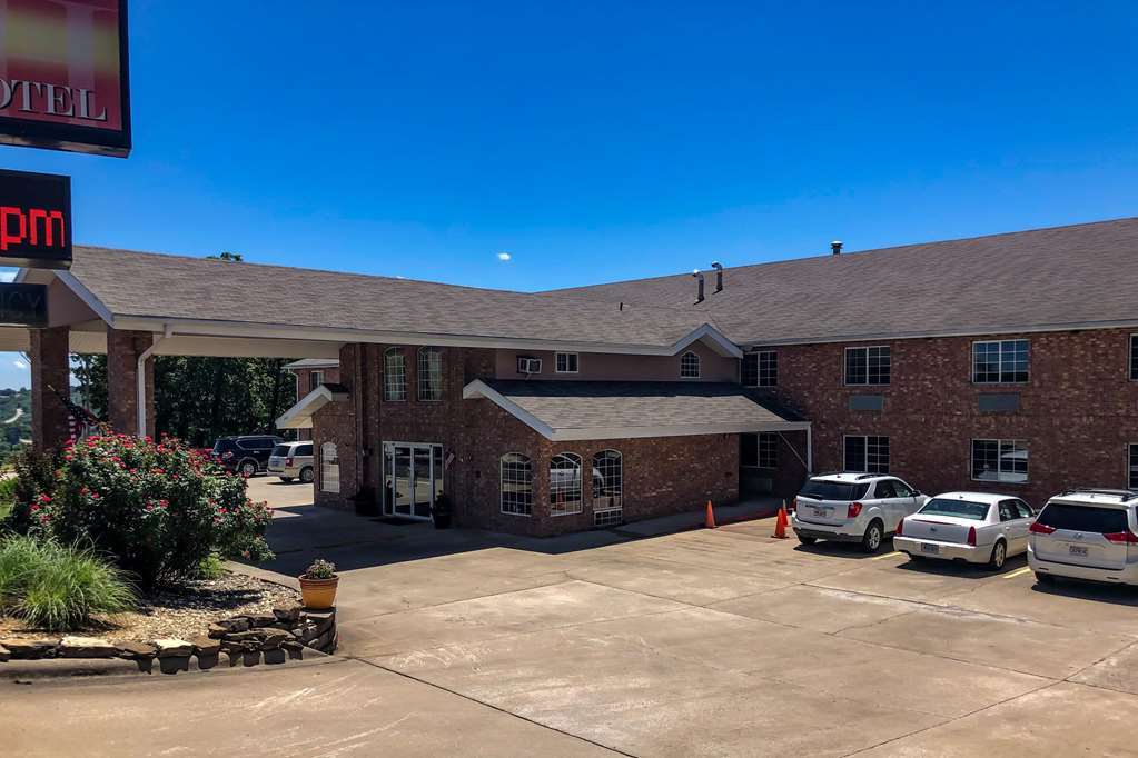 Rodeway Inn Branson, Brick House Екстериор снимка